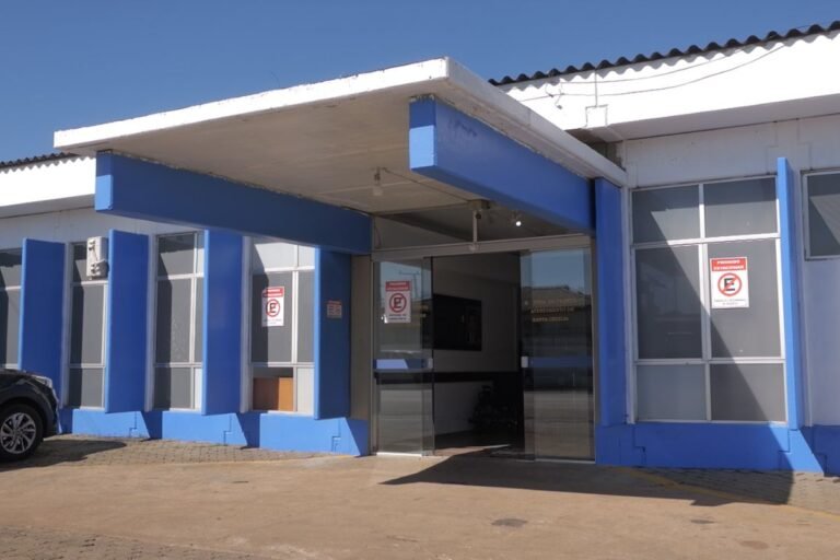 Servidores passam mal após beber refrigerante em posto de saúde de SC; dois são presos