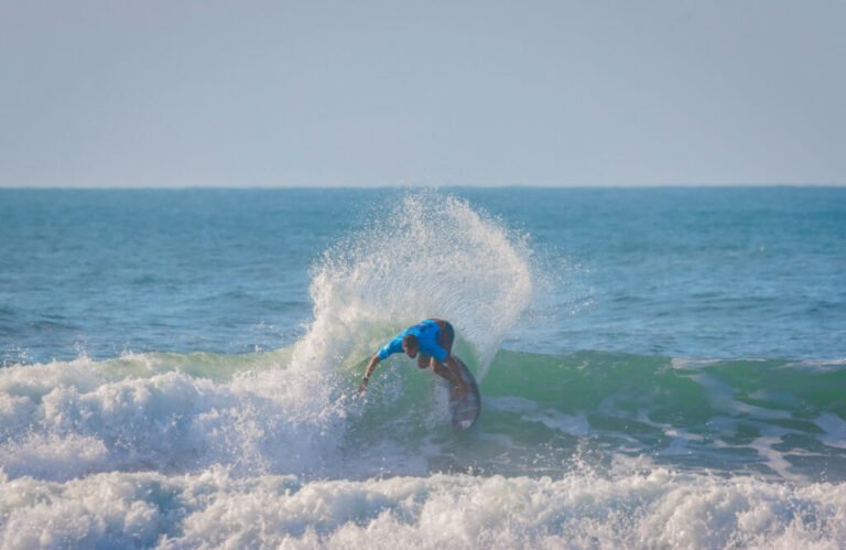 decisão do South to South Tríplice Coroa de Surf Imbitubense 2025