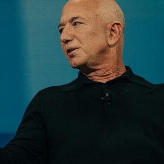 Bezos volta ao comando e vai co-liderar o Projeto Prometheus, startup de IA de US$ 6,2 bilhões