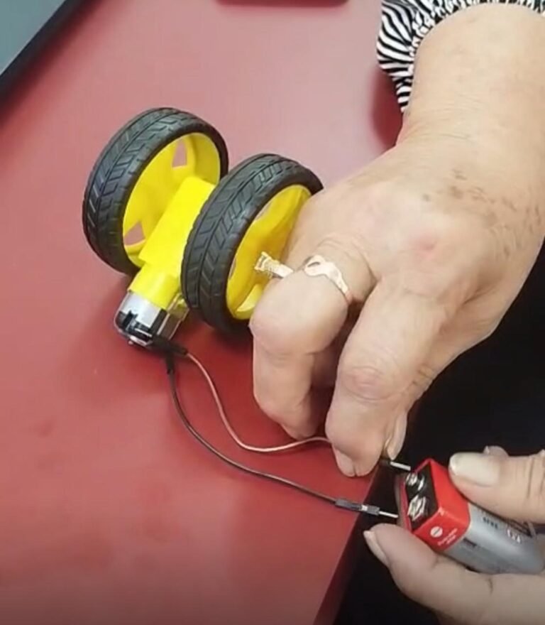 Robótica transforma aprendizagem nas escolas de Araranguá