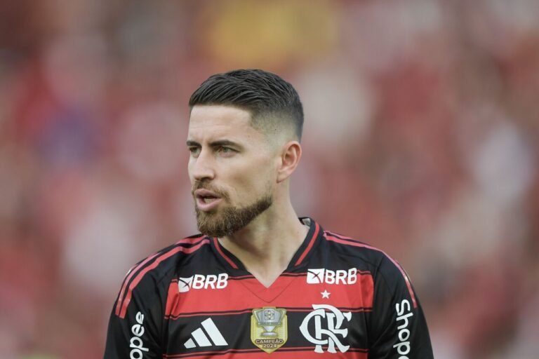 Jorginho diz que negociou com o Palmeiras e revela por que escolheu o Flamengo