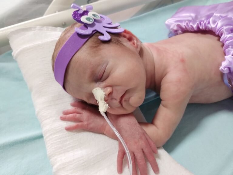 Hospital Unimed Tubarão realiza ações do Novembro Roxo e reforça a importância da humanização e da conscientização sobre a prematuridade.