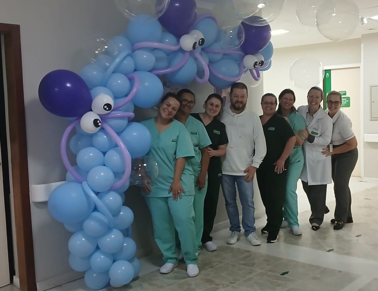 Hospital Unimed Tubarão realiza ações do Novembro Roxo e reforça a importância da humanização e da conscientização sobre a prematuridade.
