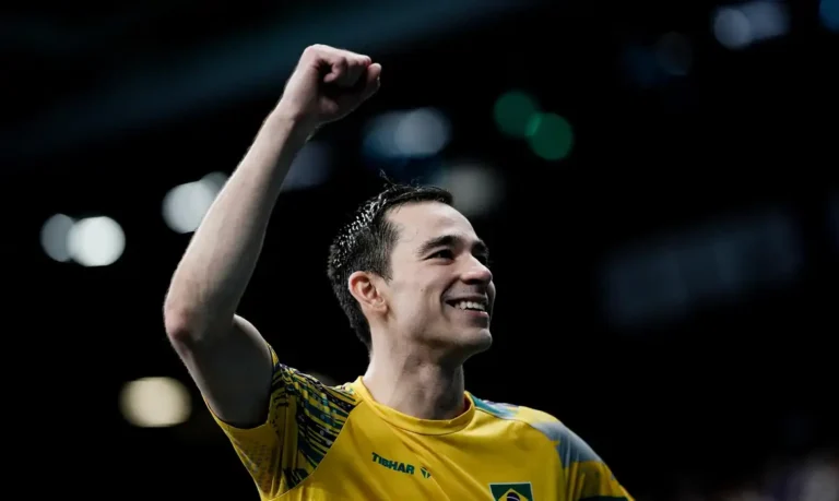 Hugo Calderano vence na estreia e avança às oitavas do WTT Frankfurt