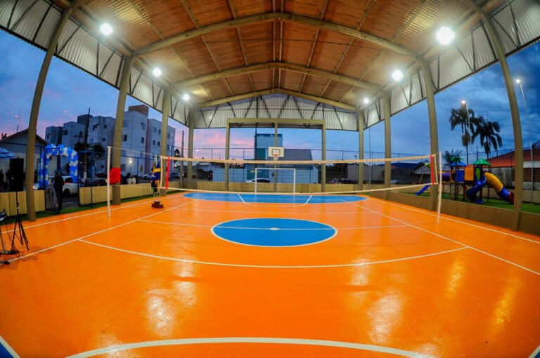 Capivari de Baixo inaugura quadra coberta da EMEB Santo André