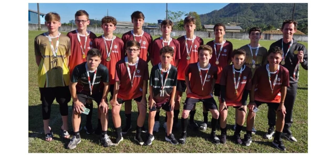 Colégio Dehon celebra 78 anos com grandes conquistas esportivas em 2025