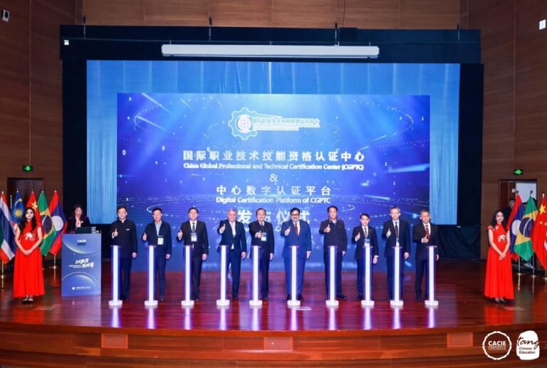 Deputado garante intercâmbio na China para estudantes catarinenses