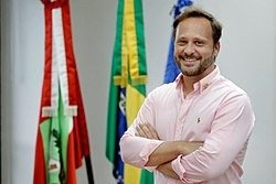 e7d55055-c4fe-4af5-8503-efbc89815ce0