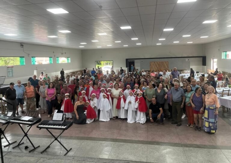 Grupo Saberes e Afeto celebra pré-encerramento com emoção e união entre gerações