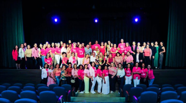 Capivari de Baixo encerra Outubro Rosa com projeto que resgata autoestima de mulheres que venceram o câncer