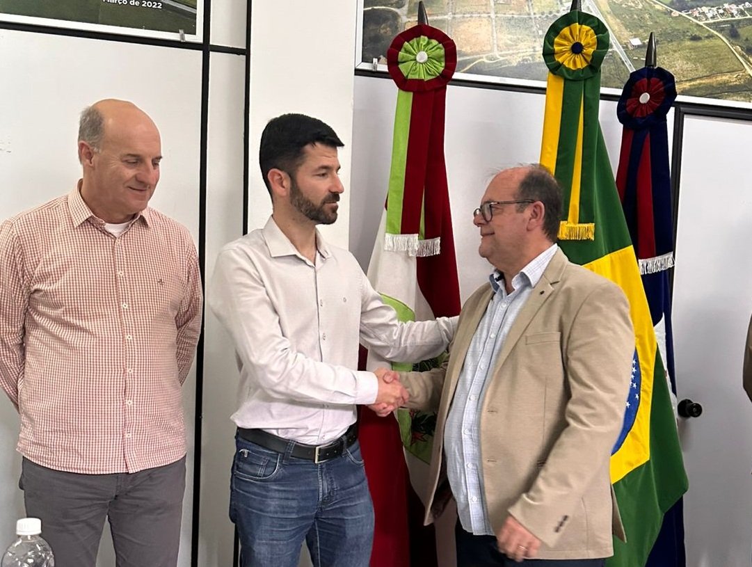 Vice-prefeito Marcos Corrêa assume Prefeitura de Gravatal temporariamente