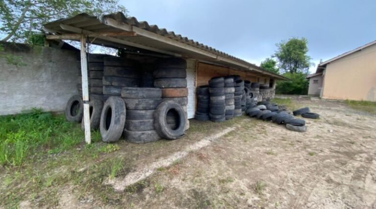 Aproximadamente 1,4 mil pneus ganham destino correto em Capivari de Baixo
