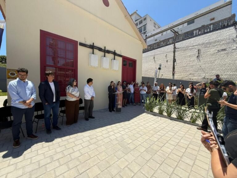 Subestação histórica é restaurada e entregue à prefeitura de Laguna