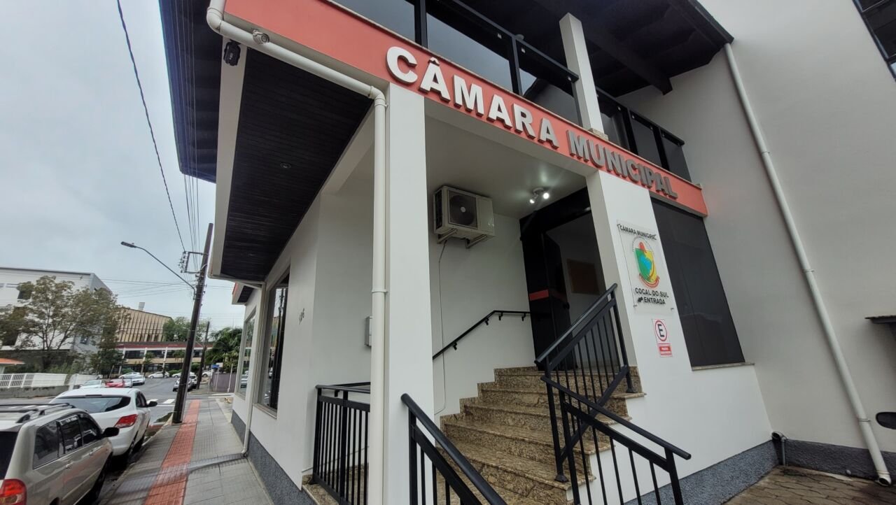 Câmara Cocal - Fachada Lateral (2) Câmara de Cocal do Sul define horário especial no fim de 2025