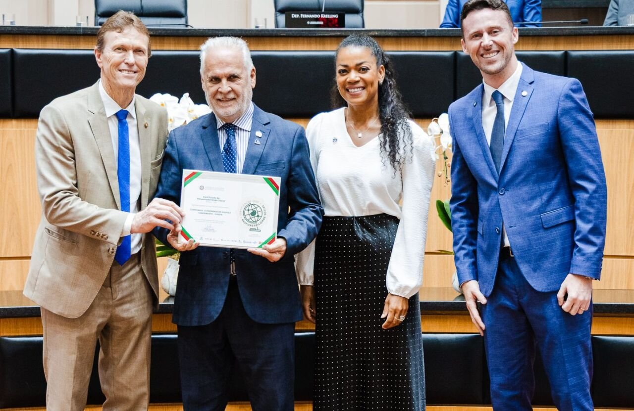 Economia, Santa Catarina, Sul de SC, saneamento, Casan, abastecimento de água