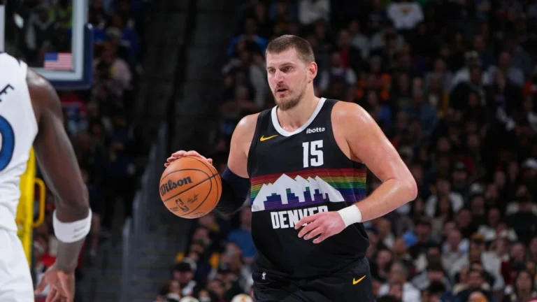 Jokic faz triplo-duplo histórico com 56 pontos e entra para a história da NBA