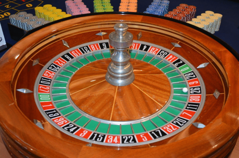 Projeto de bingos e cassinos trava no Senado e avança fora do país