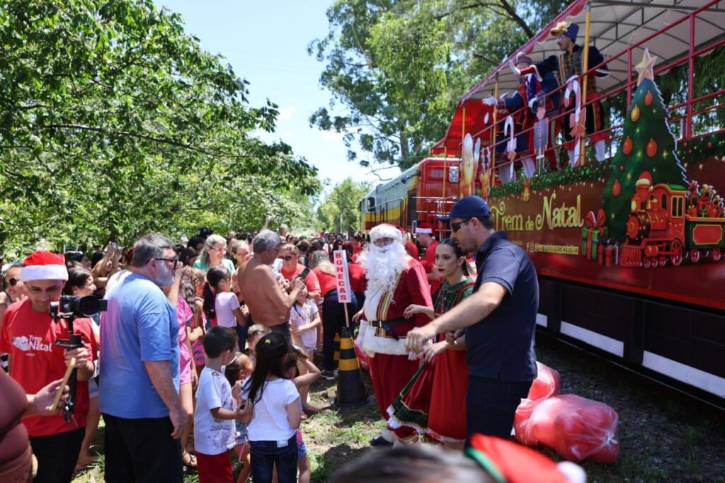 O Trem de Natal da FTC encerrou a 29ª edição distribuindo mais de 23 mil brinquedos e reunindo milhares de famílias no Sul de Santa Catarina.