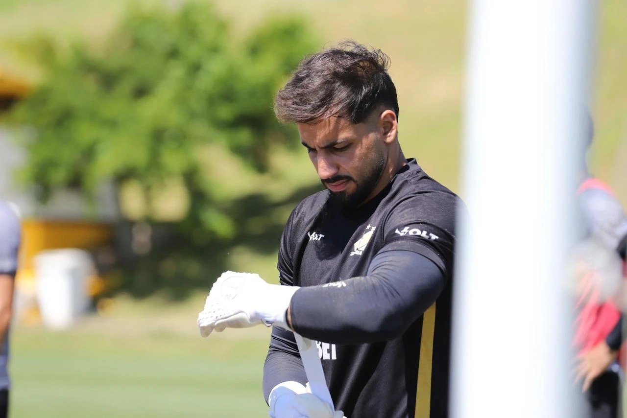 técnico Eduardo Baptista deve manter a base do time que encerrou a Série B do Brasileiro em 2025