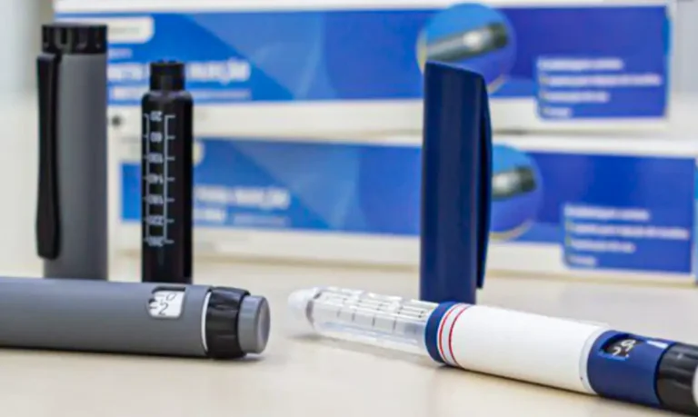 Uso de canetas emagrecedoras por idosos exige cuidados médicos, alertam geriatras