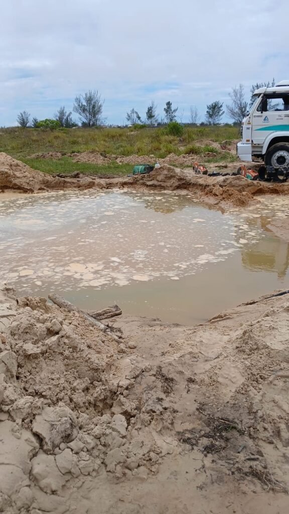 Rompimento de adutora deixa bairros de Laguna sem água neste domingo