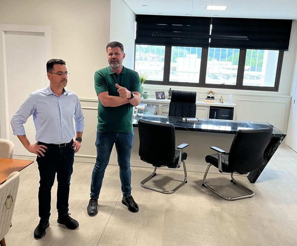 Prefeitura de Tubarão inicia mudança para novo Centro Administrativo