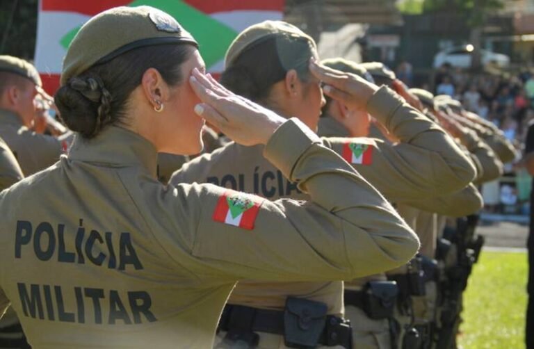 PM de SC prorroga inscrições para 1,5 mil vagas temporárias com contratos de até 8 anos