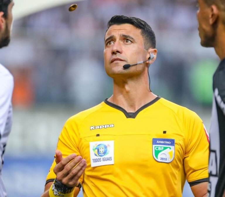 Árbitro de Laguna está entre os 20 primeiros profissionais da história da CBF