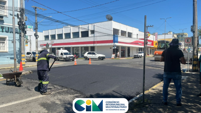 CIM-Amurel executa faixas elevadas e lombadas em Braço do Norte