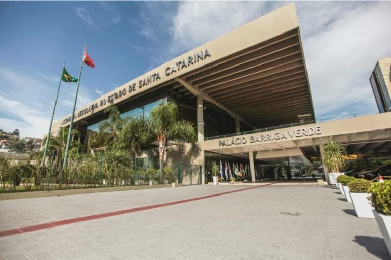 Governador quer criar novo feriado em SC