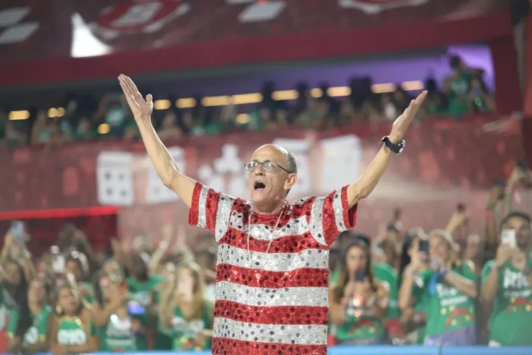 Mestre Ciça emocionado com vitória da Viradouro