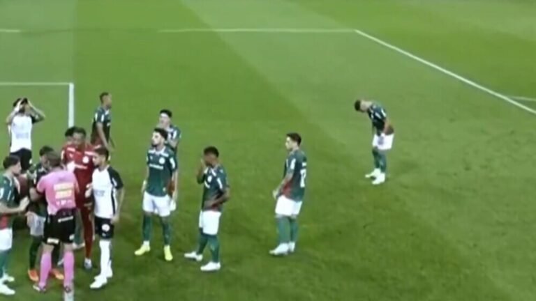 Atitude de Andreas Pereira antes de pênalti do Corinthians viraliza no clássico contra o Palmeiras