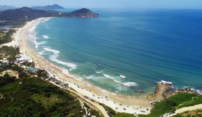 Imbituba é destaque em revista de bordo da Azul