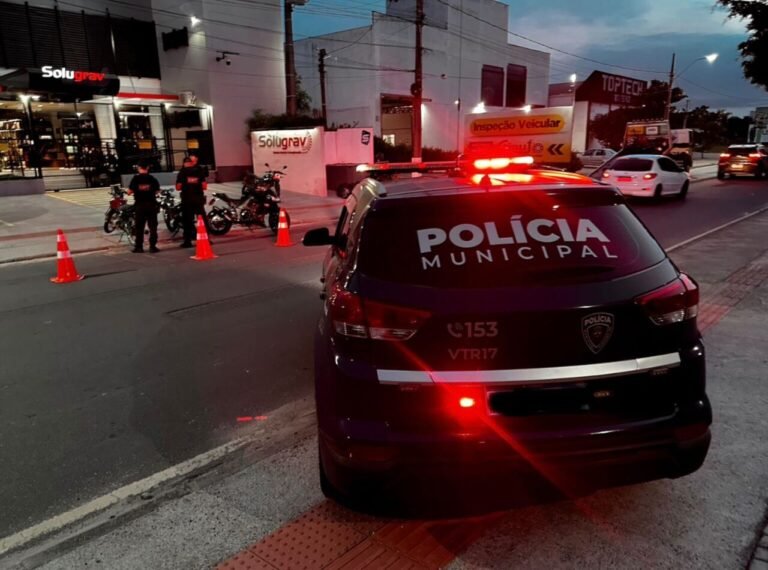 Operação Ran dan dan autua 15 motoristas e remove 7 veículos em Tubarão