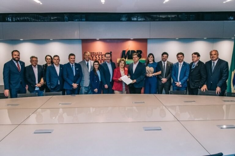 Pelo Estado – MDB catarinense não quer ligação com o governo Lula 