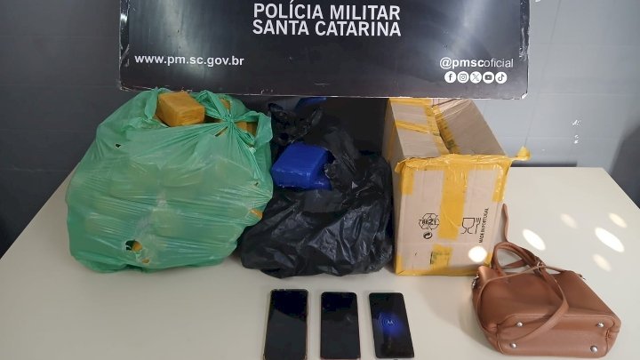PM apreende mais de 40 kg de maconha e prende mulher em Criciúma