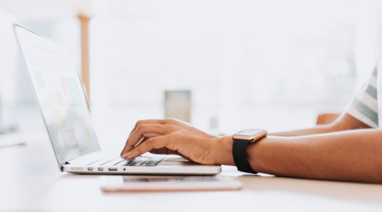 Tubarão reajusta bolsas de estagiários que atuam na prefeitura