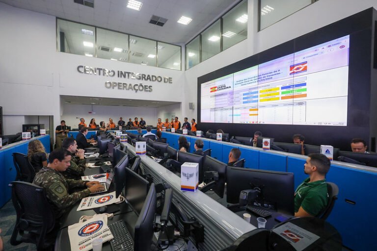 Defesa Civil amplia integração para resgate de animais em desastres em Santa Catarina