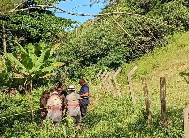 Acidente elétrico deixa dois mortos e uma ferida em Imbituba