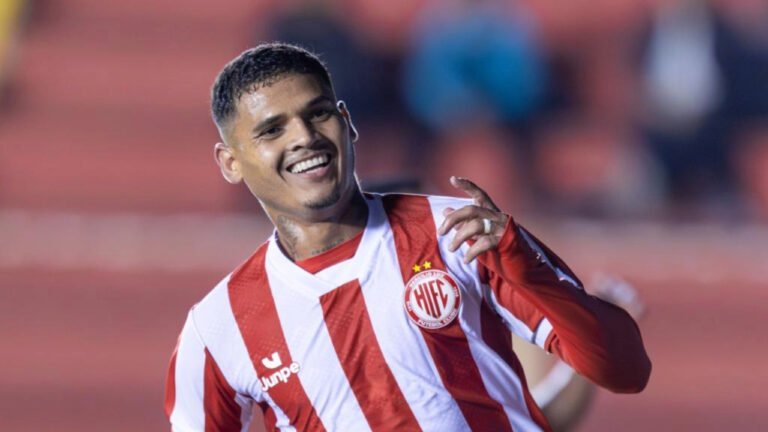 Hercílio Luz estreia com goleada sobre o Jaraguá na Série B do Catarinense