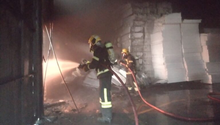 Incêndio atinge indústria de isopor e mobiliza bombeiros em São Ludgero