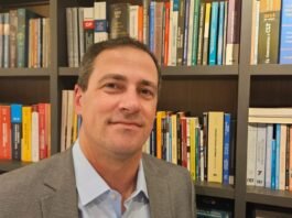 O que fica de um professor professor Lester analisa o papel do professor