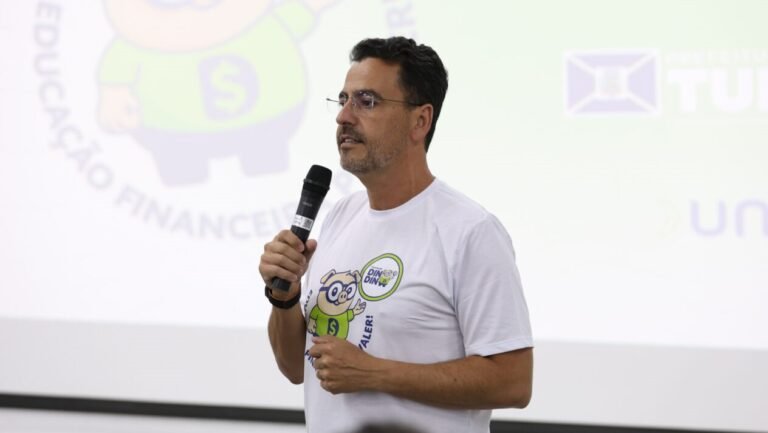 Programa Din Din amplia educação financeira para crianças em Tubarão