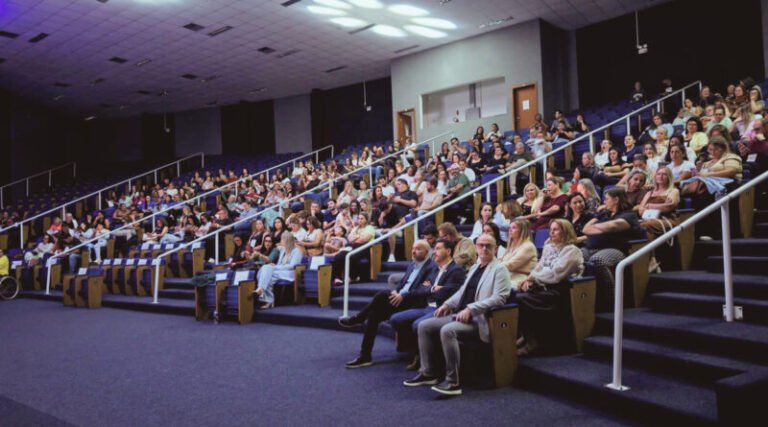 Tubarão sedia seminário estadual sobre proteção à infância e juventude