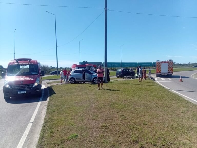 Acidente de trânsito deixa feridos em Laguna