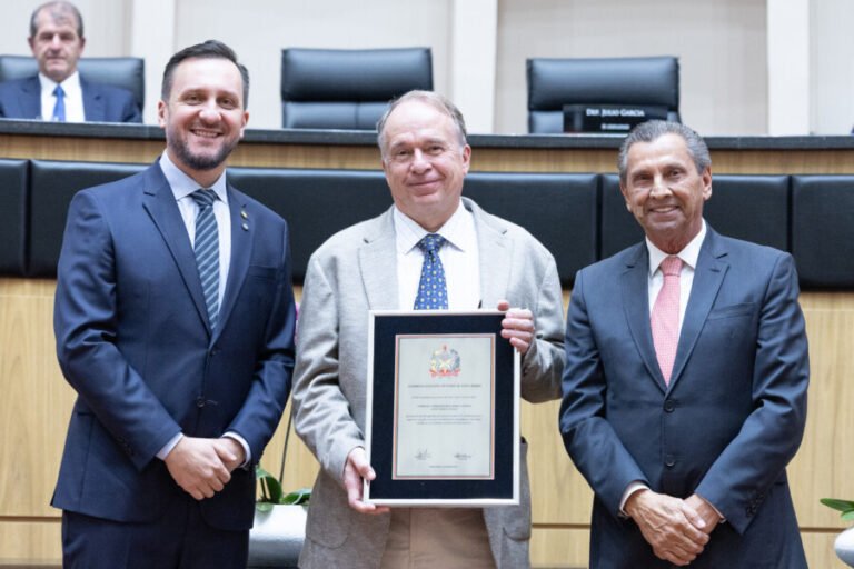 Complexo Jorge Lacerda celebra 60 anos com homenagem na Alesc