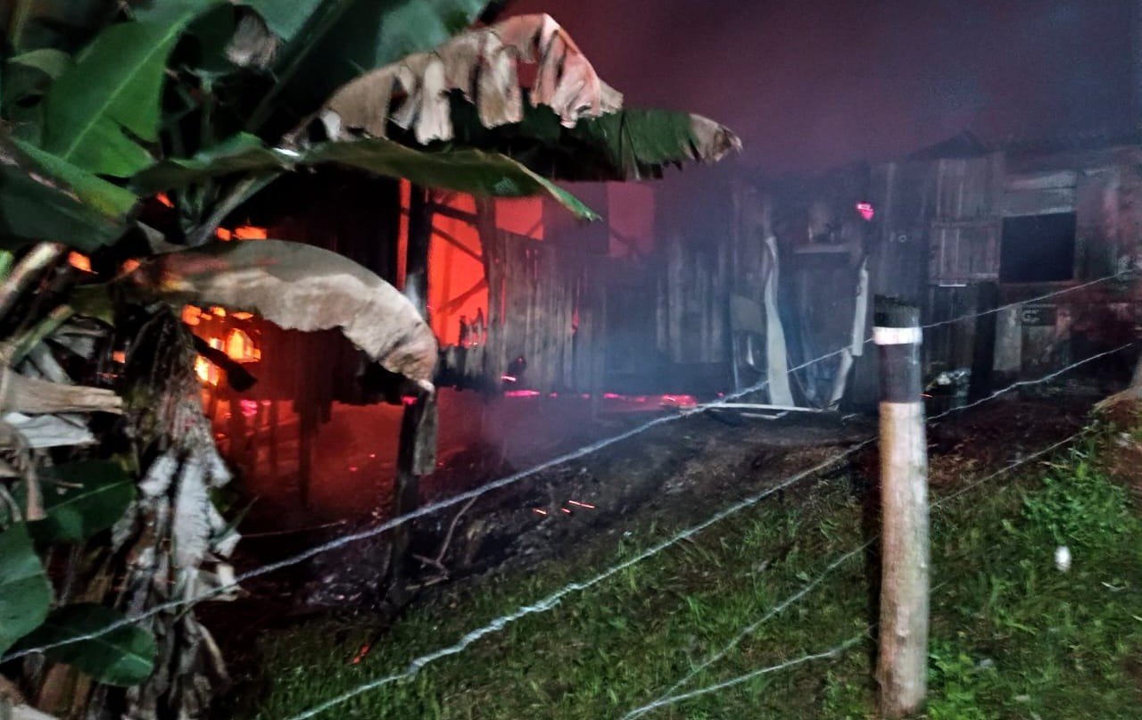 incêndio em residência em Imaruí
