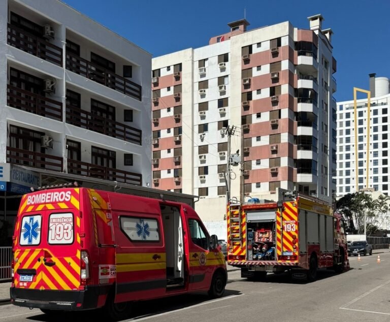 Incêndio em restaurante de Laguna é controlado por funcionários antes da chegada dos bombeiros