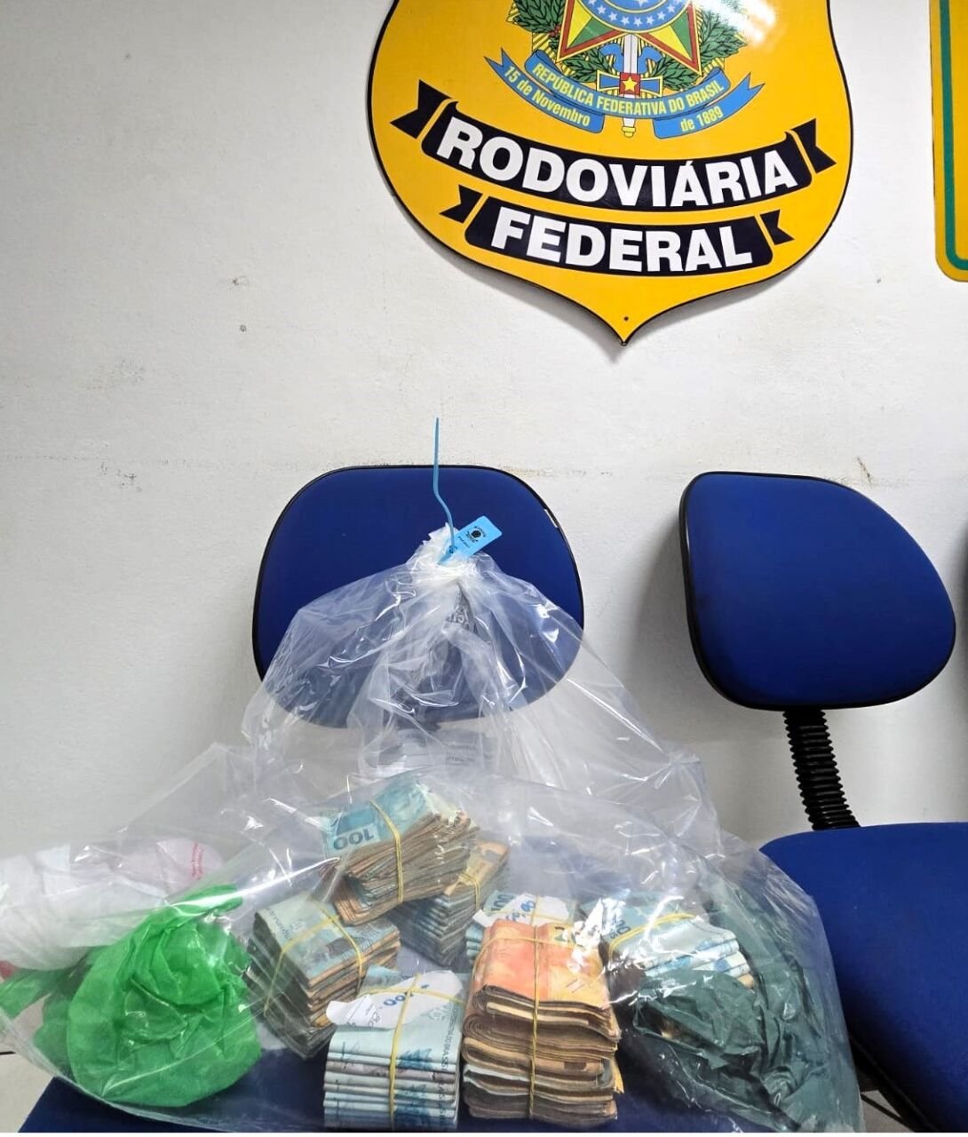cigarros contrabandeados na BR-101