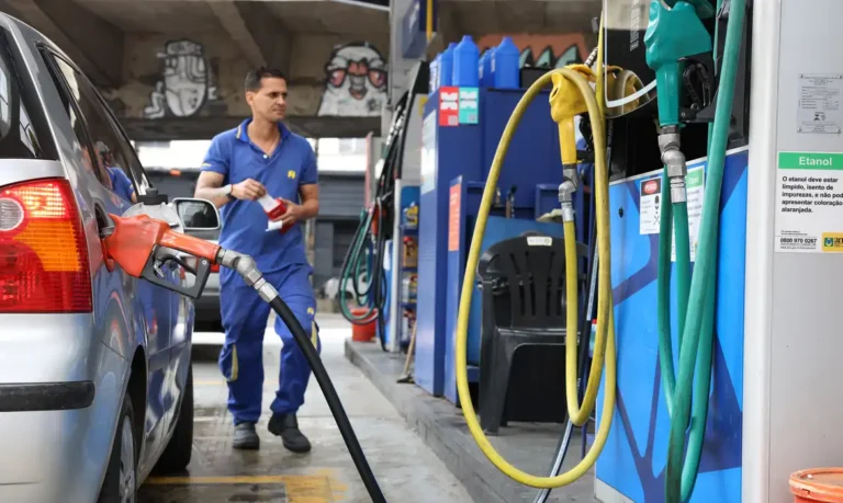 Governo abre crédito extraordinário de R$ 550 milhões para subsidiar diesel